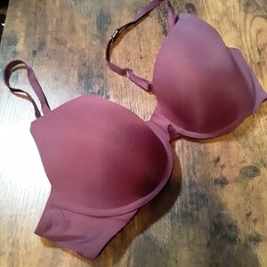 NWT Victoria's Secret Gorgeous Wine Colored 34C Lightly Padded Small Push Up Bra